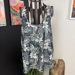 Tek Gear | Dry Tek floral racerback tank | L